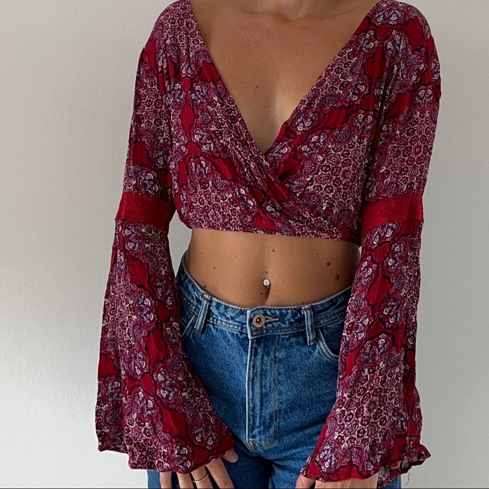 Charlotte Russe Long Sleeve Crop Top